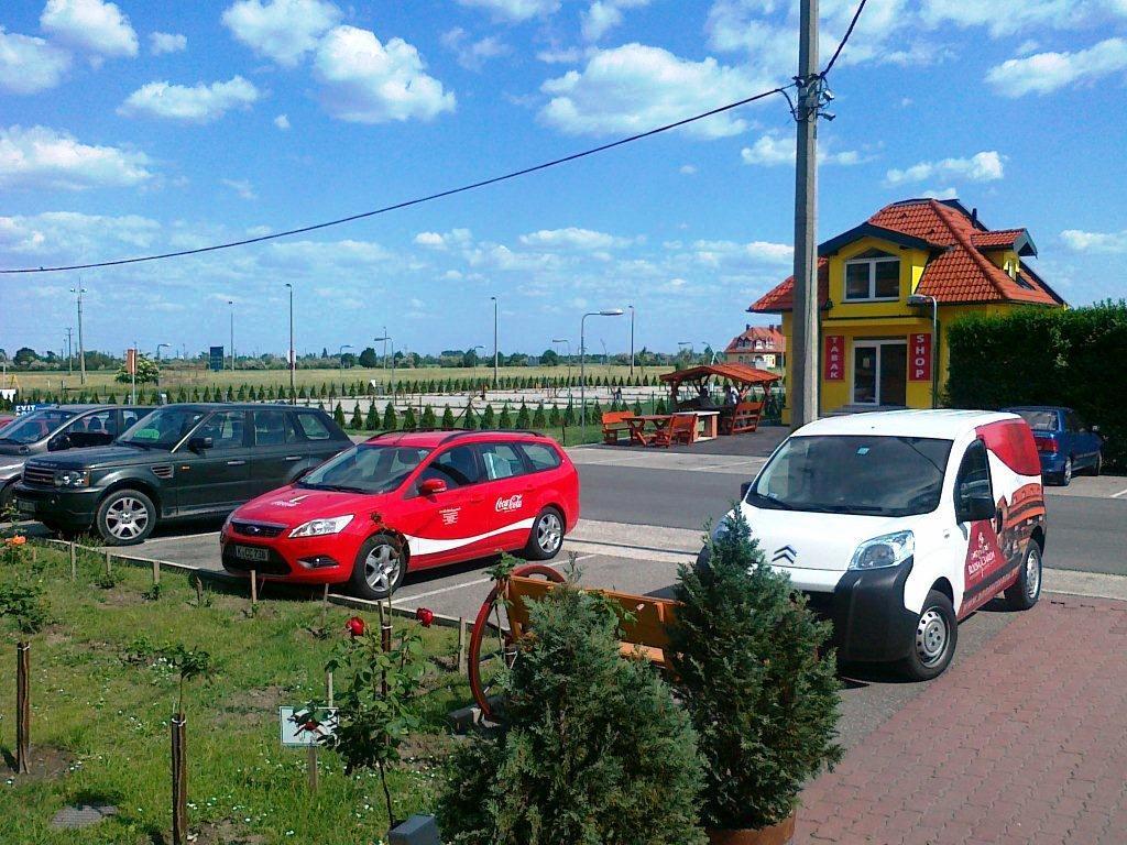 Hotel Rozsa Csarda Bungalow & Caravan Park ヘジェシャロム エクステリア 写真